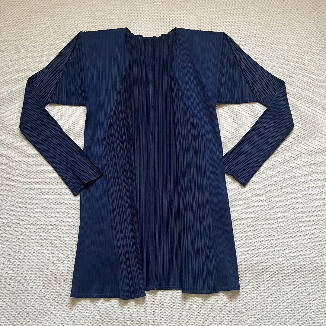 PLEATSPLEASE イッセイミヤケ　カーディガン　ネイビー　3