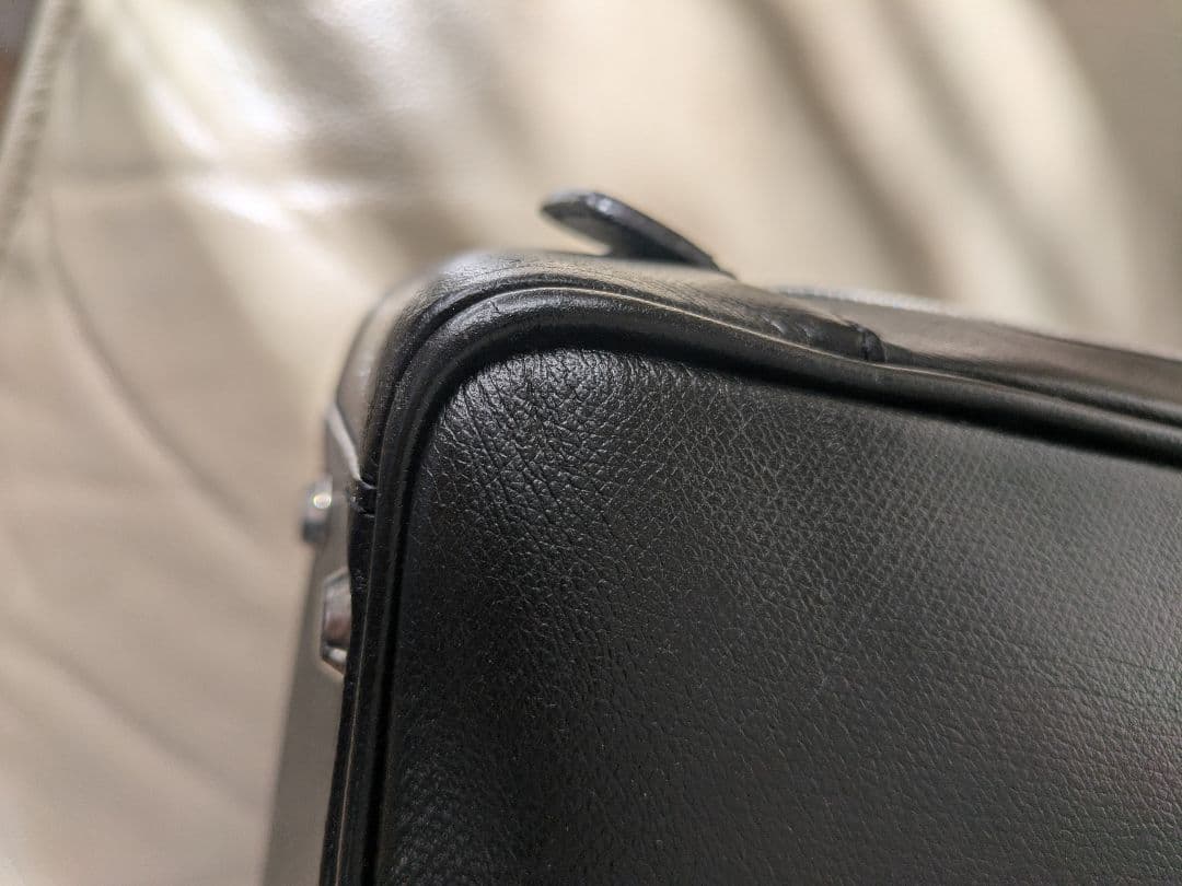 ぷち　フジタカ　FUJITAKA レザービジネスバッグ