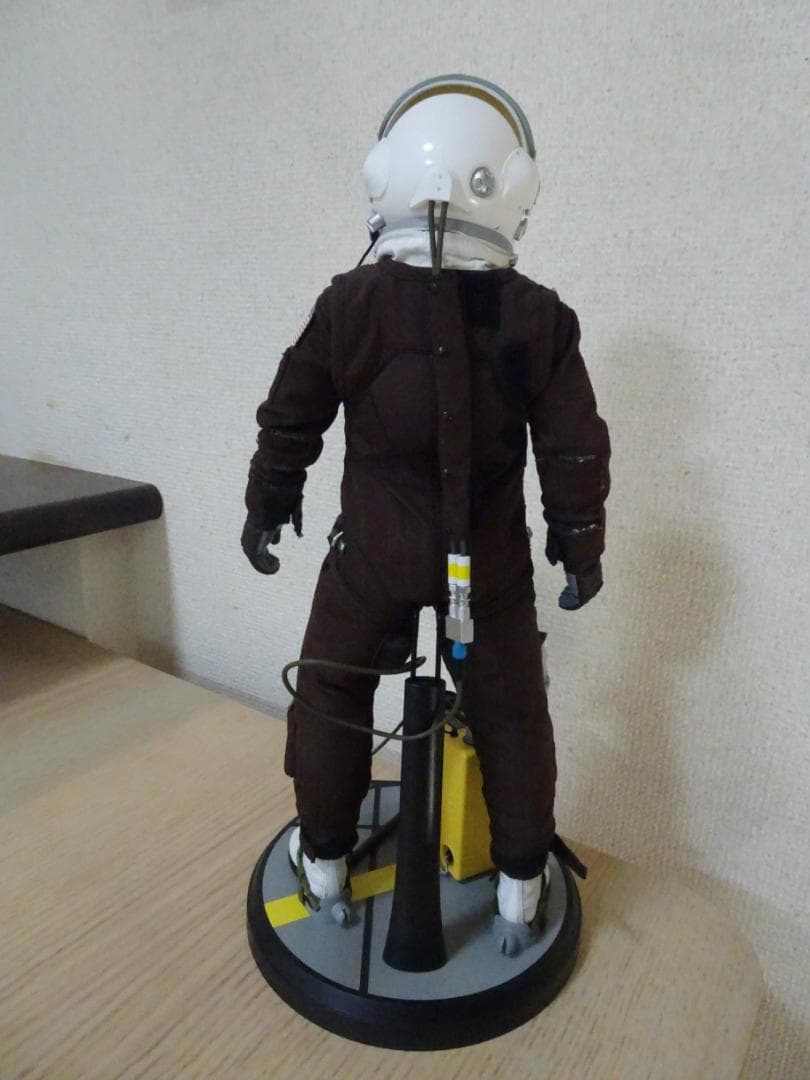 DAMTOYS SR-71 フライトテストエンジニア タイプ ホットトイズ