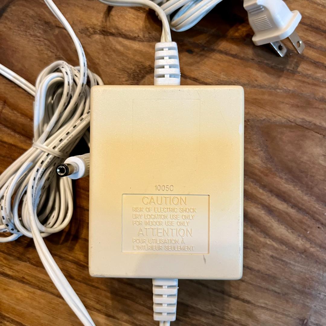 Tivoli Audio MODEL THREE 時計付きラジオ