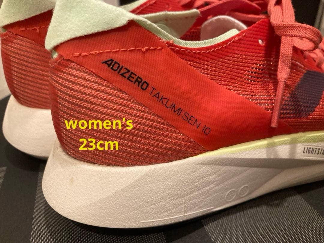 ADIZERO TAKUMI SEN 10 レッド スパイクシューズ