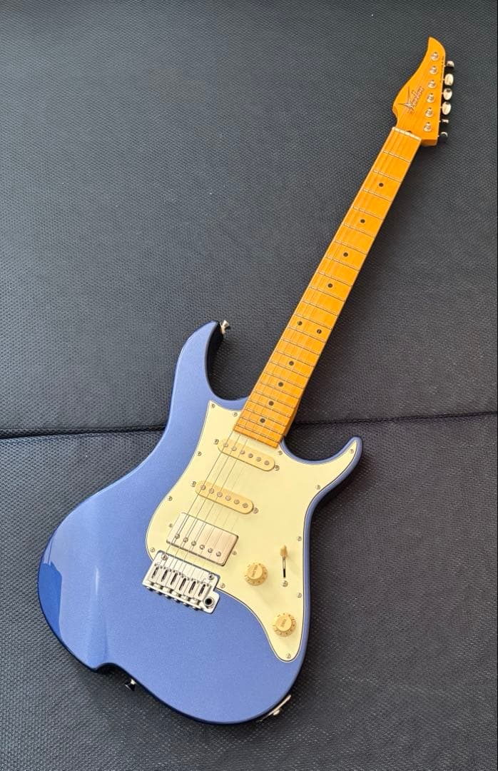 Vola Guitars OZ RV MC Cobra Blue エレキギター