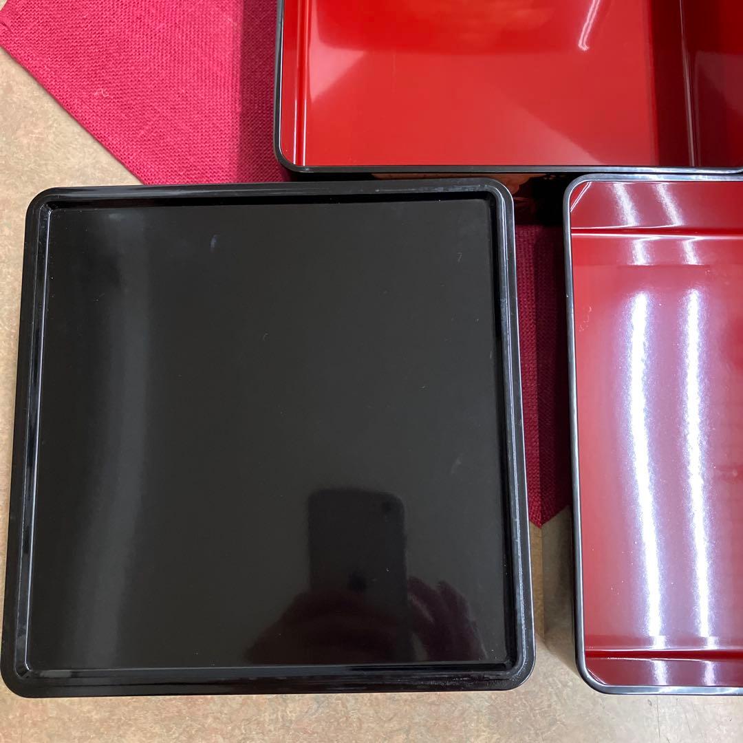 お値下げしました。会津塗黒金老松松竹梅3段重箱