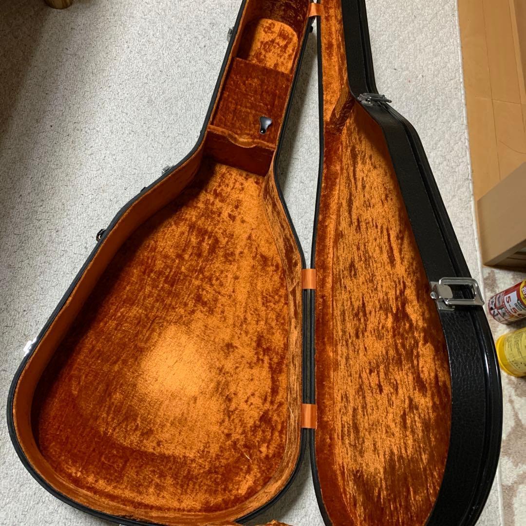 YAMAHA ヤマハ　FG-200 アコースティックギター　ハードケース付き