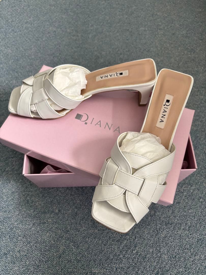 DIANA ホワイト ミュール