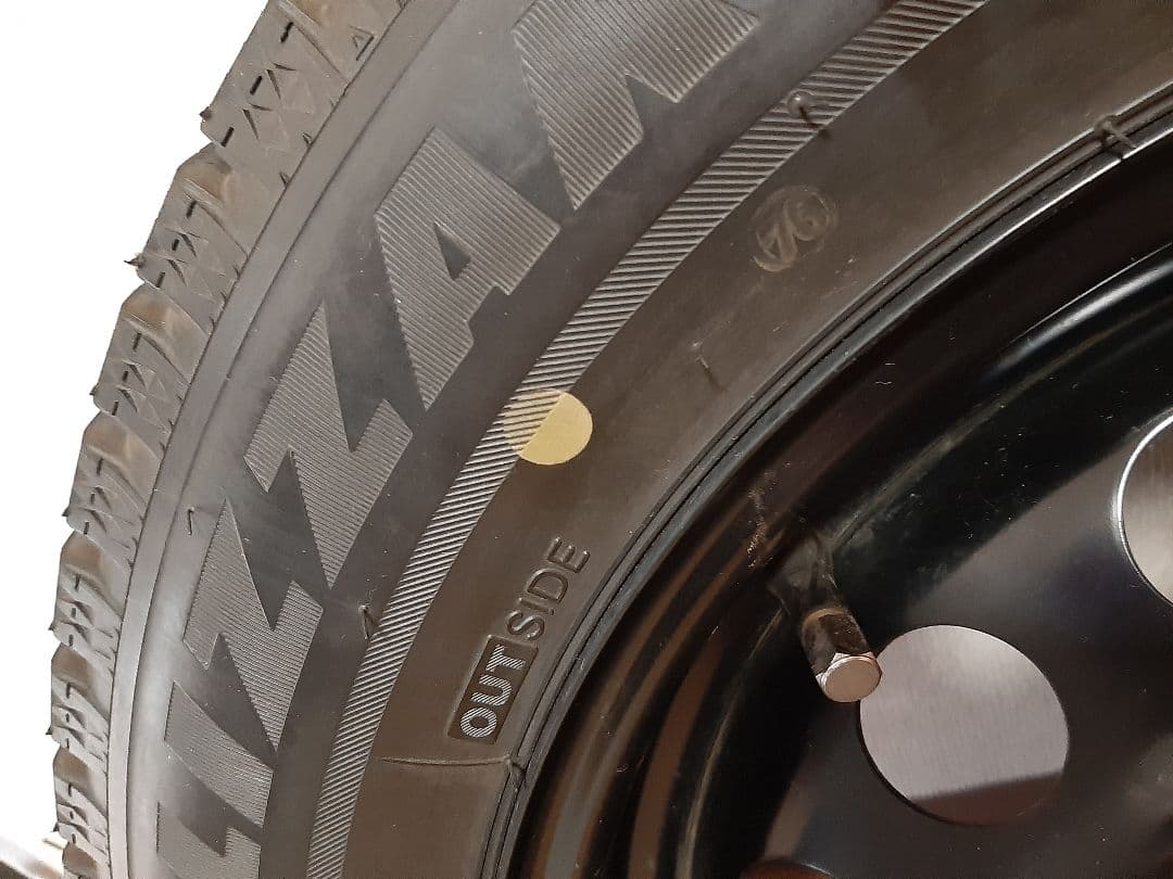 2023年製ブリジストン スタッドレス 175/65R15 4本 千葉近郊手渡可