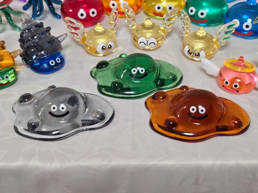 ドラクエ　クリアスライムフィギュア 約33体