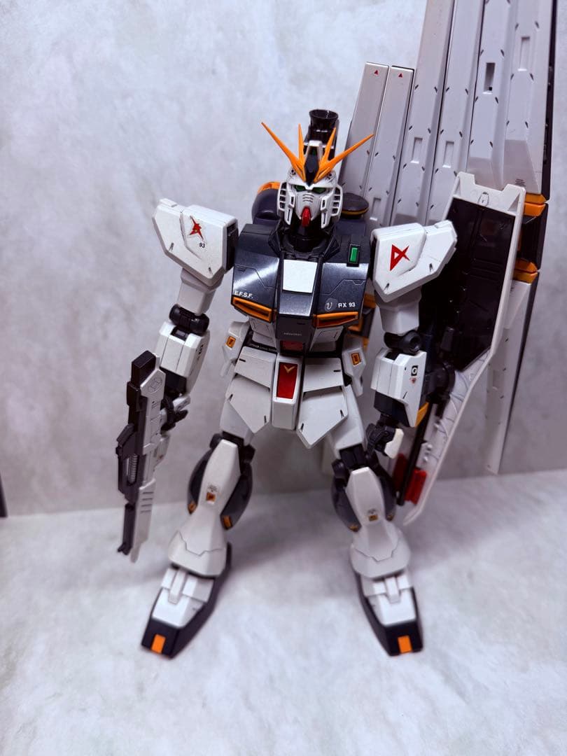 MG(マスターグレード) ガンプラ/RX-93：ニューガンダム/塗装済み完成品