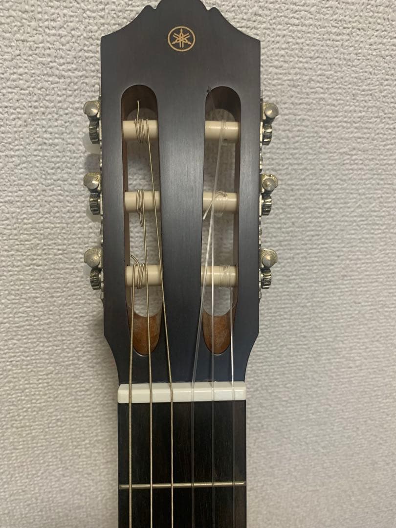 YAMAHA CG122MSクラシックギター、マホガニーバック、ケース付き。
