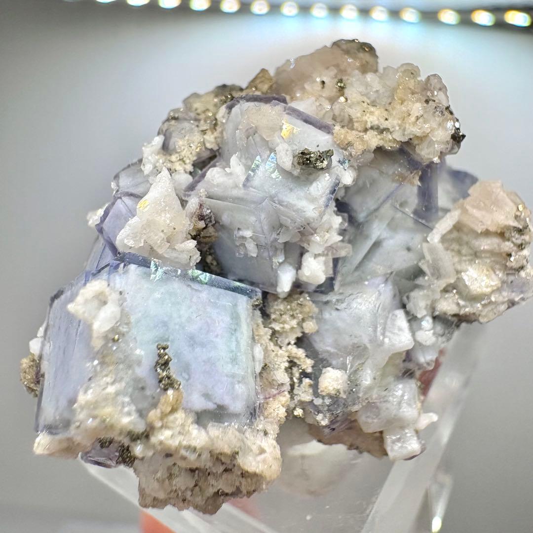 600 中国 ヤオガンシャン産　ポーセリンフローライト