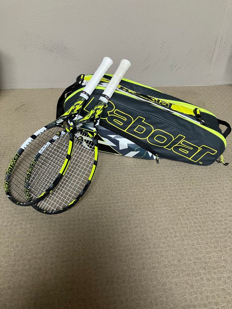 バボラ　ピュアアエロチーム2本　ラケットバックセット