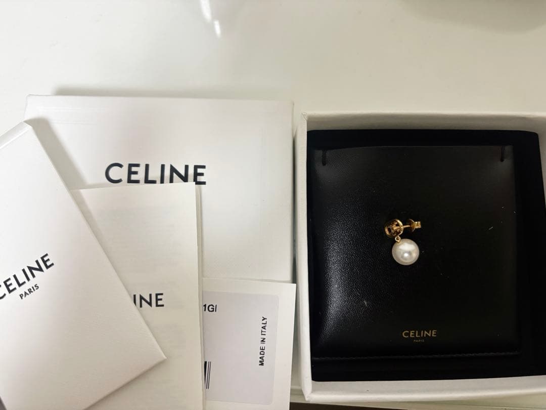 CELINE 片耳用ピアス パール