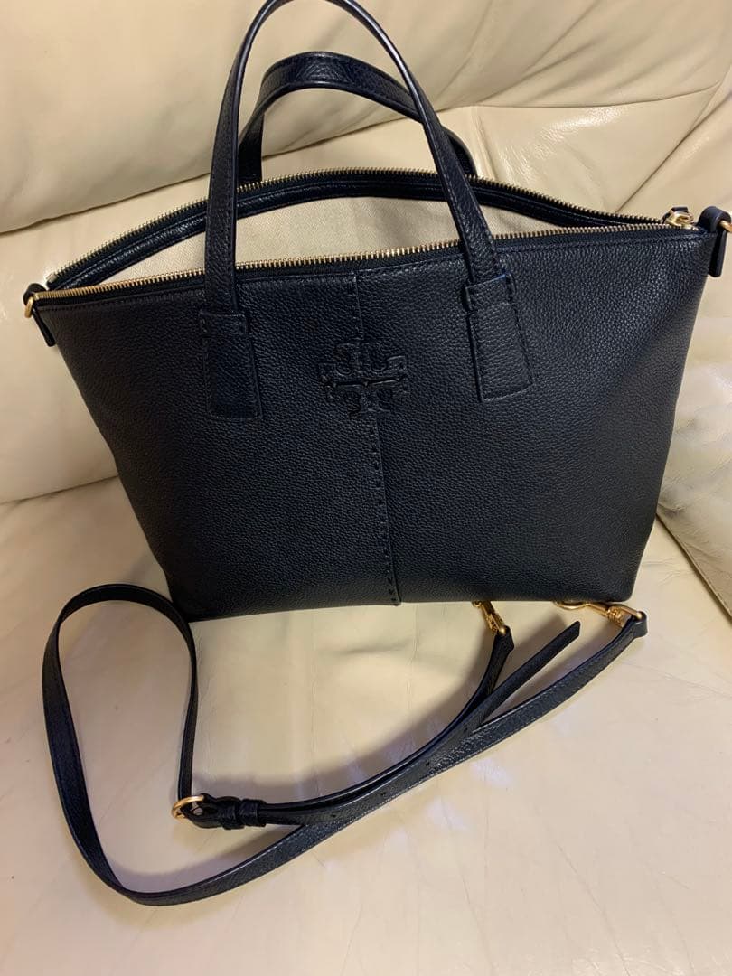 Tory Burch ブラックハンドバッグ