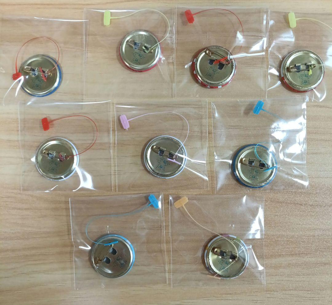 サンリオ ショップノベルティ缶バッジ25個 ハローキティ【非売品】