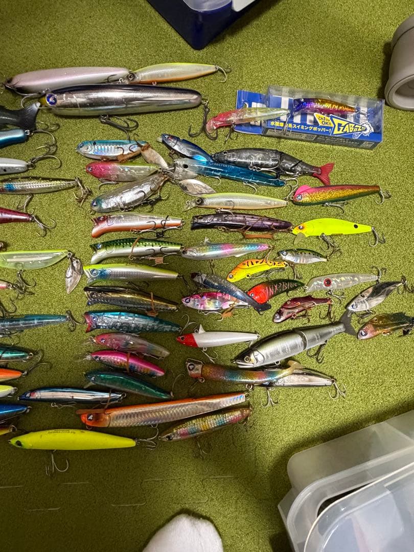 シーバスルアーまとめ売り74個マズメバックブルーブルー値下げコメントお願いします