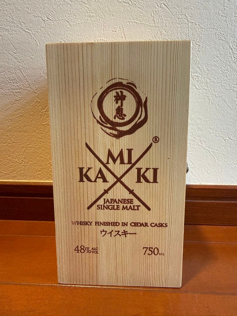 KAMIKI シングルモルトウイスキー 吉野杉樽熟成　化粧箱