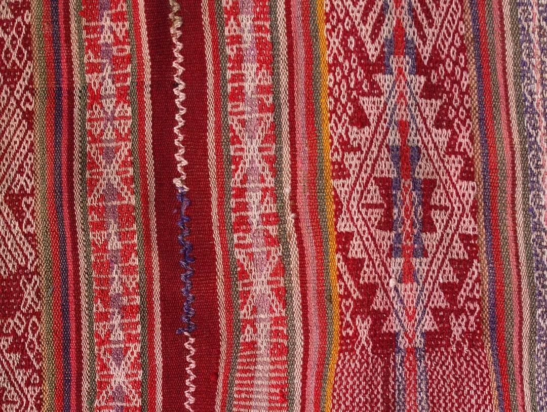 クスコ大聖堂前で入手、スーユなどインカ伝統モチーフ織り込みビンテージ・ショール