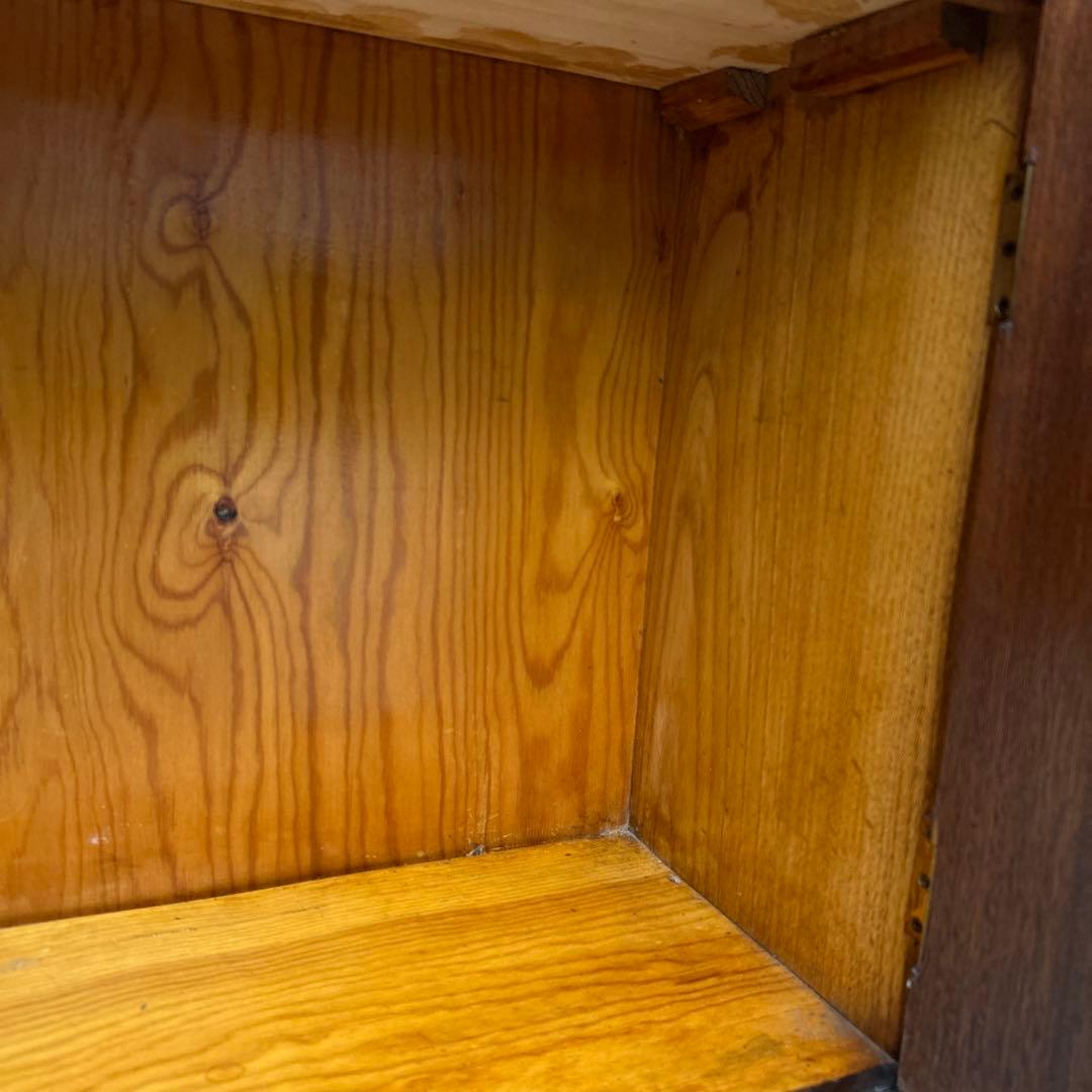 アンティーク　ヴィンテージ　家具　キャビネット　本棚　ブックケース　彫刻　木製