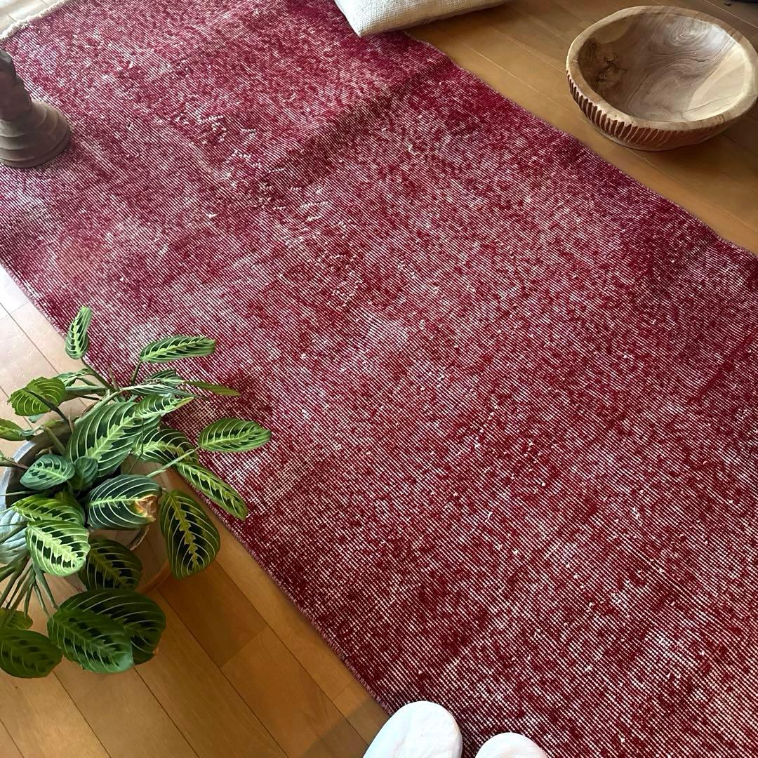 89×189こっくりと深みある赤　レッドワンカラーラグ　トルコヴィンテージラグ