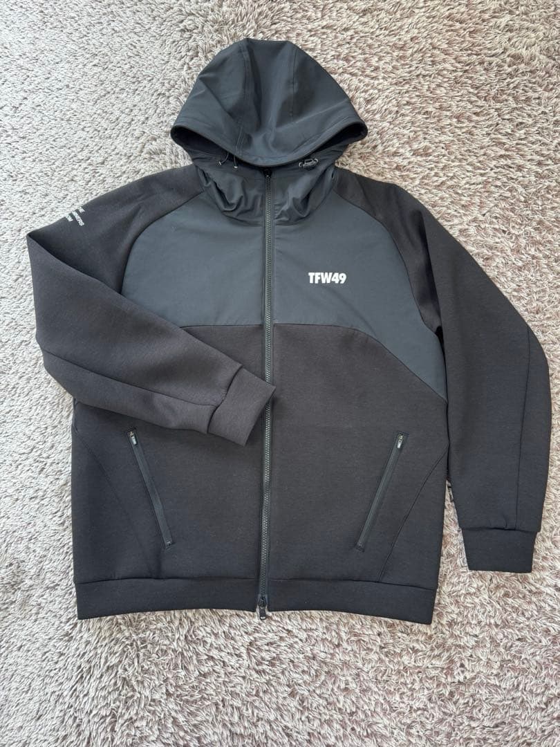 新品TFW49 CARDBOAD MATELIAL STAND FULL ZIP