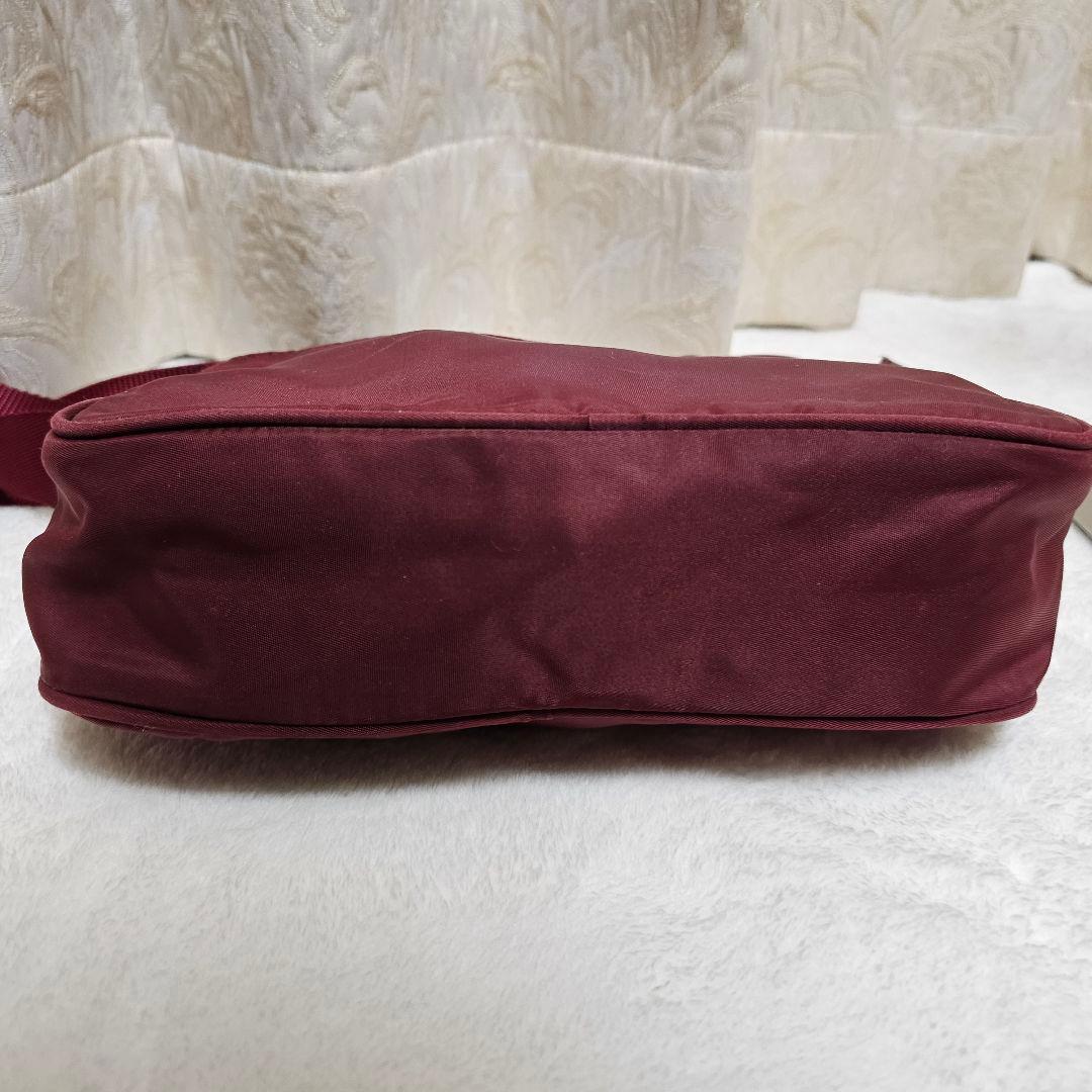 PRADA　カメラバッグ　テスートナイロン　三角ロゴ　ボルドー