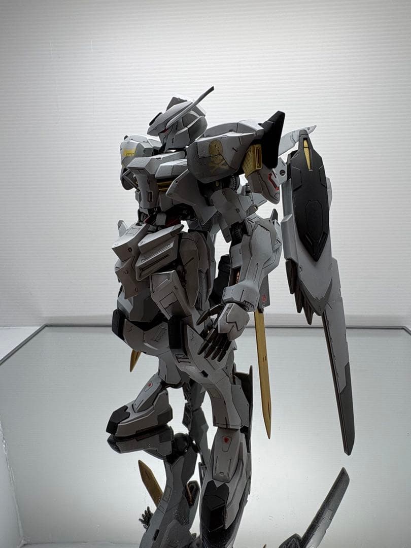 1/100フルメカニクス　ガンダムバエル　塗装完成品❣️