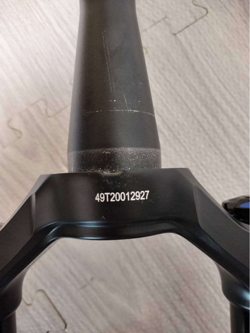 ROCKSHOX サスペンション　DOMAIN160mm29インチ