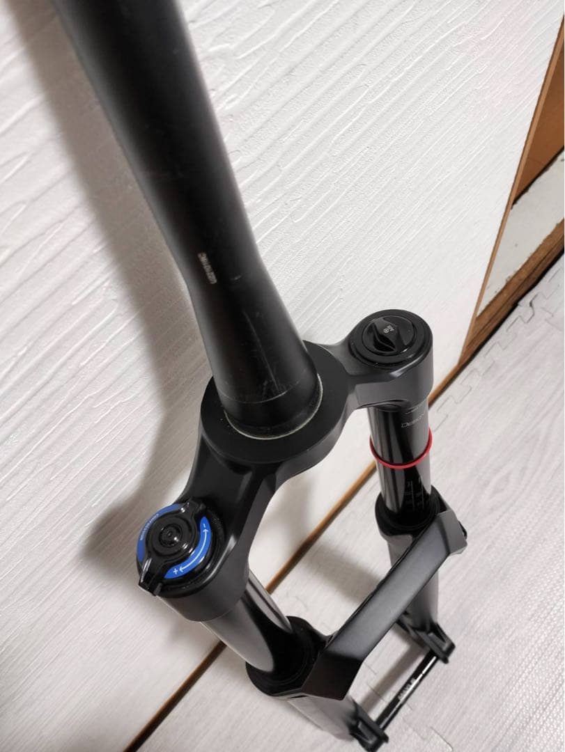 ROCKSHOX サスペンション　DOMAIN160mm29インチ