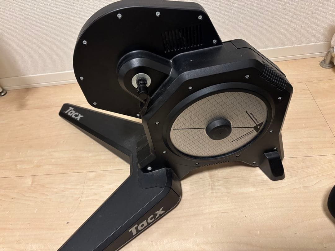 Tacx FLUX S SMART T2900Sトレーニングローラー