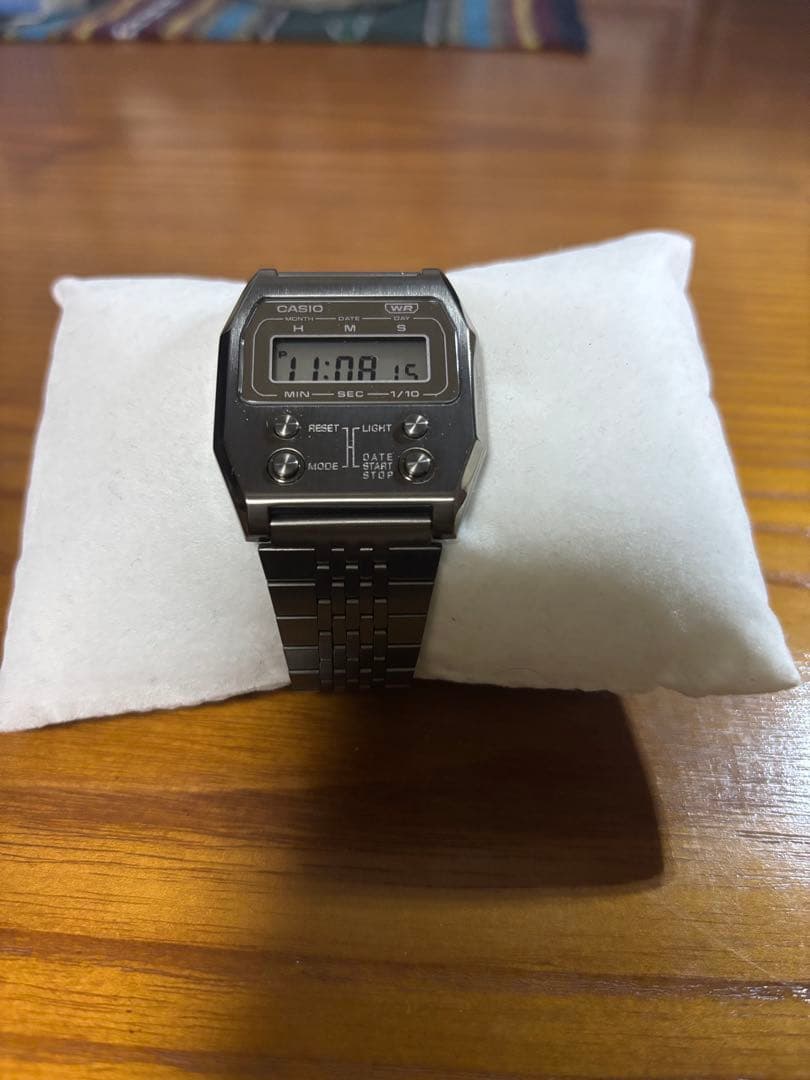CASIO A1100GGV-8JF デジタル腕時計　美品