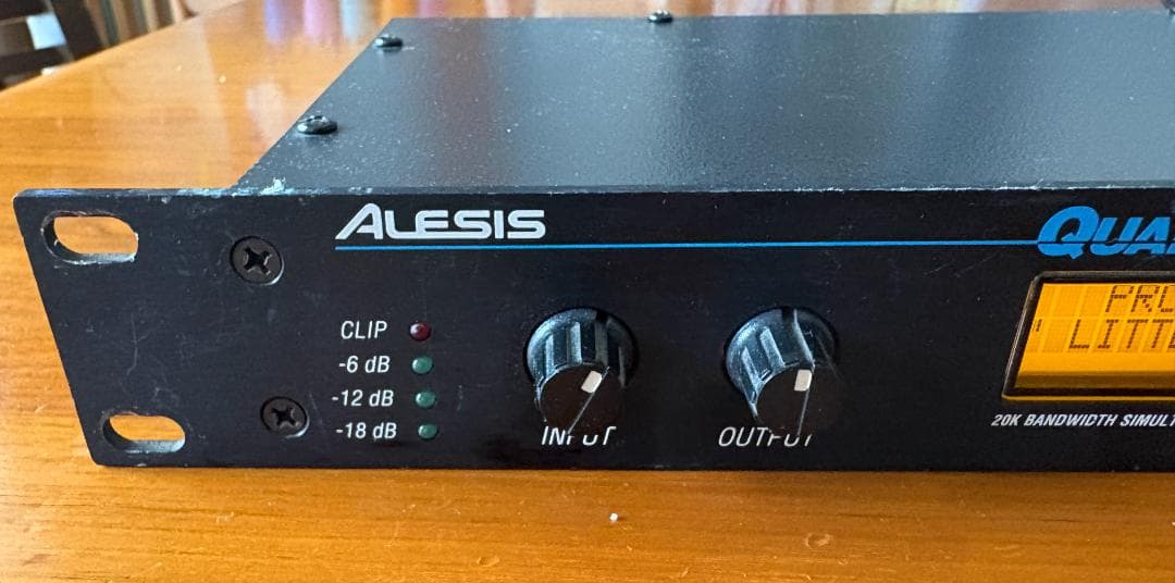 ALESIS QUADRAVERB GT （アレシス クアドラバーブGT）