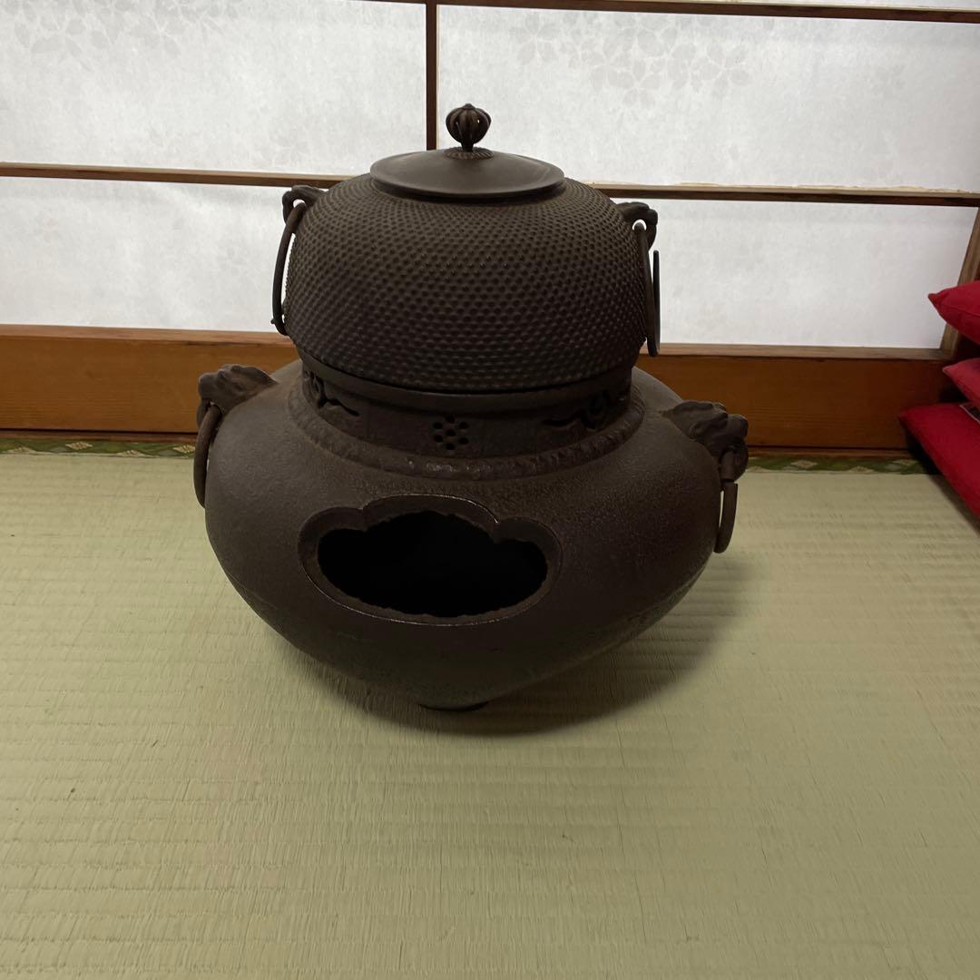 鉄製茶釜 網目模様 丸型フタ付き 長期保管品