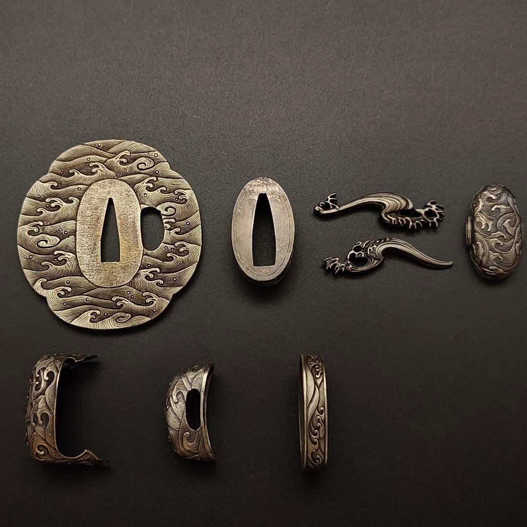 刀鍔　海浪の図　縁頭　目貫　鐺　栗形　柄鞘一式金具　銅製　銀メッキ