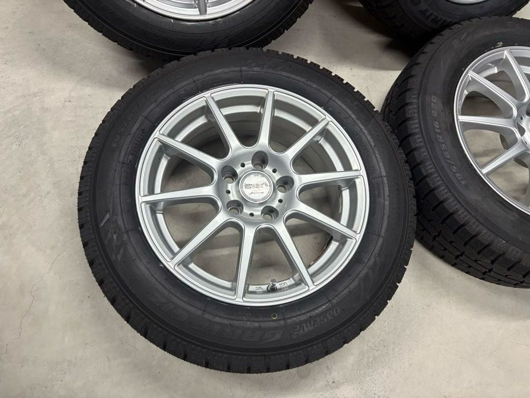 イボ付きプリウス60系pcd114 スタッドレス　2023年31週製