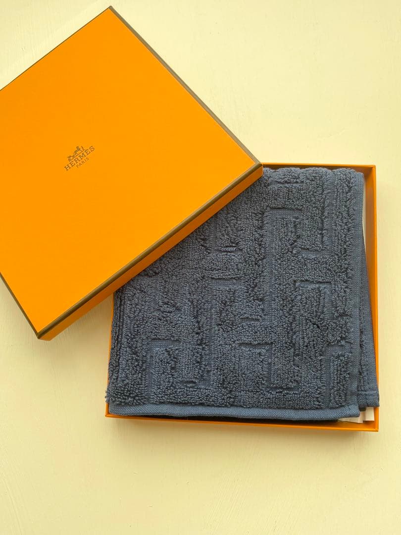 新品・タグ付】エルメス タオルハンカチ 2点セット 33×33cm 箱入り