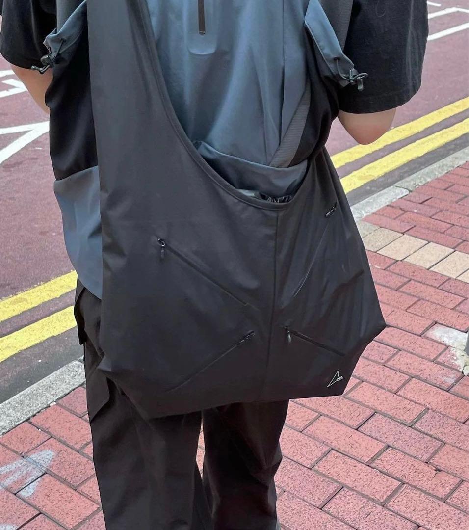 あ*よ様 ROA HIKING CROSS ZIP SHOULDER BAG