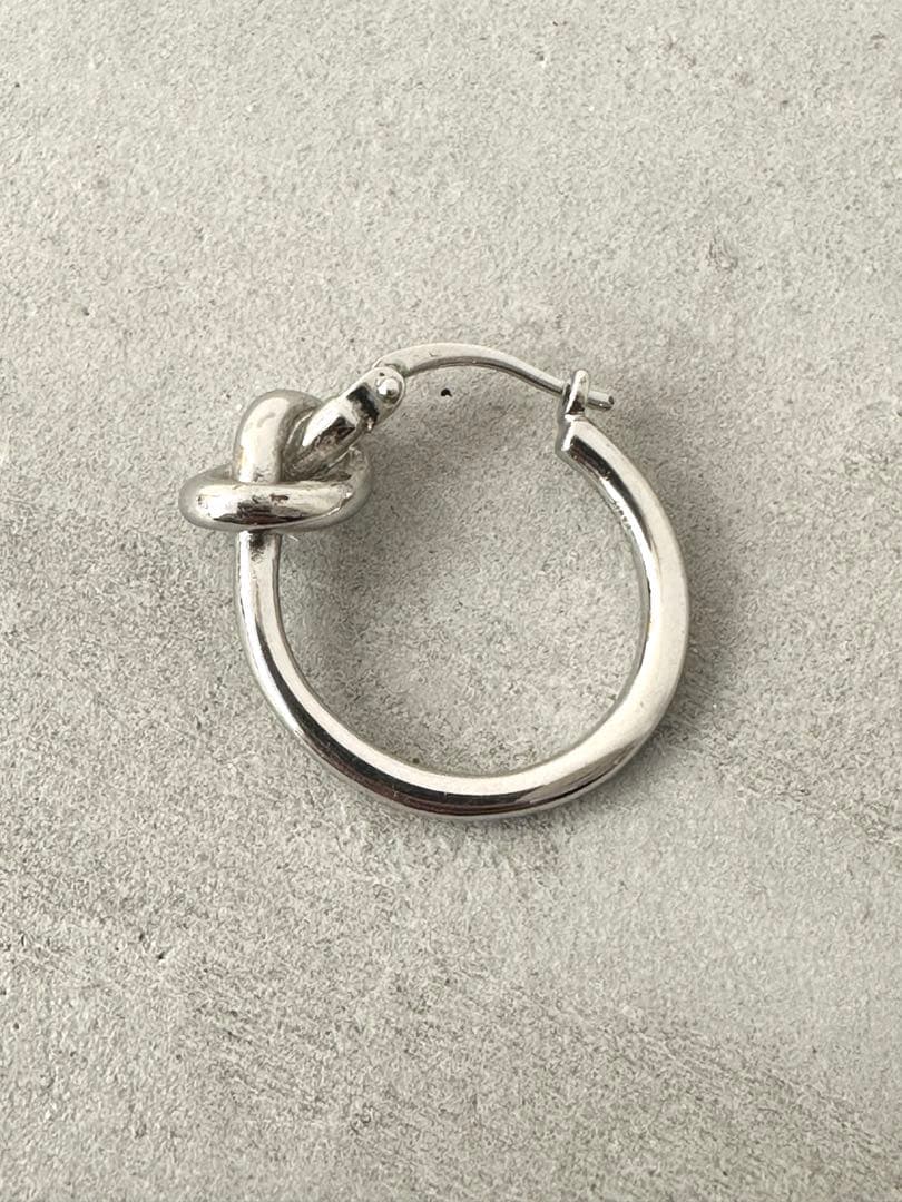 CELINE セリーヌ　ピアス　ノット　フープピアス　片耳