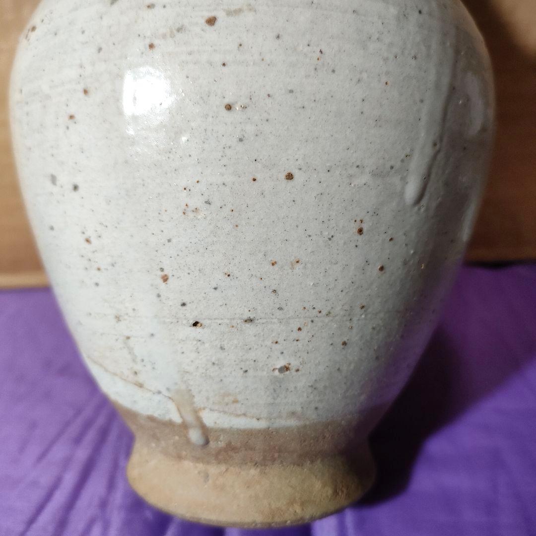 白磁ニ耳壺　中国南方　唐白