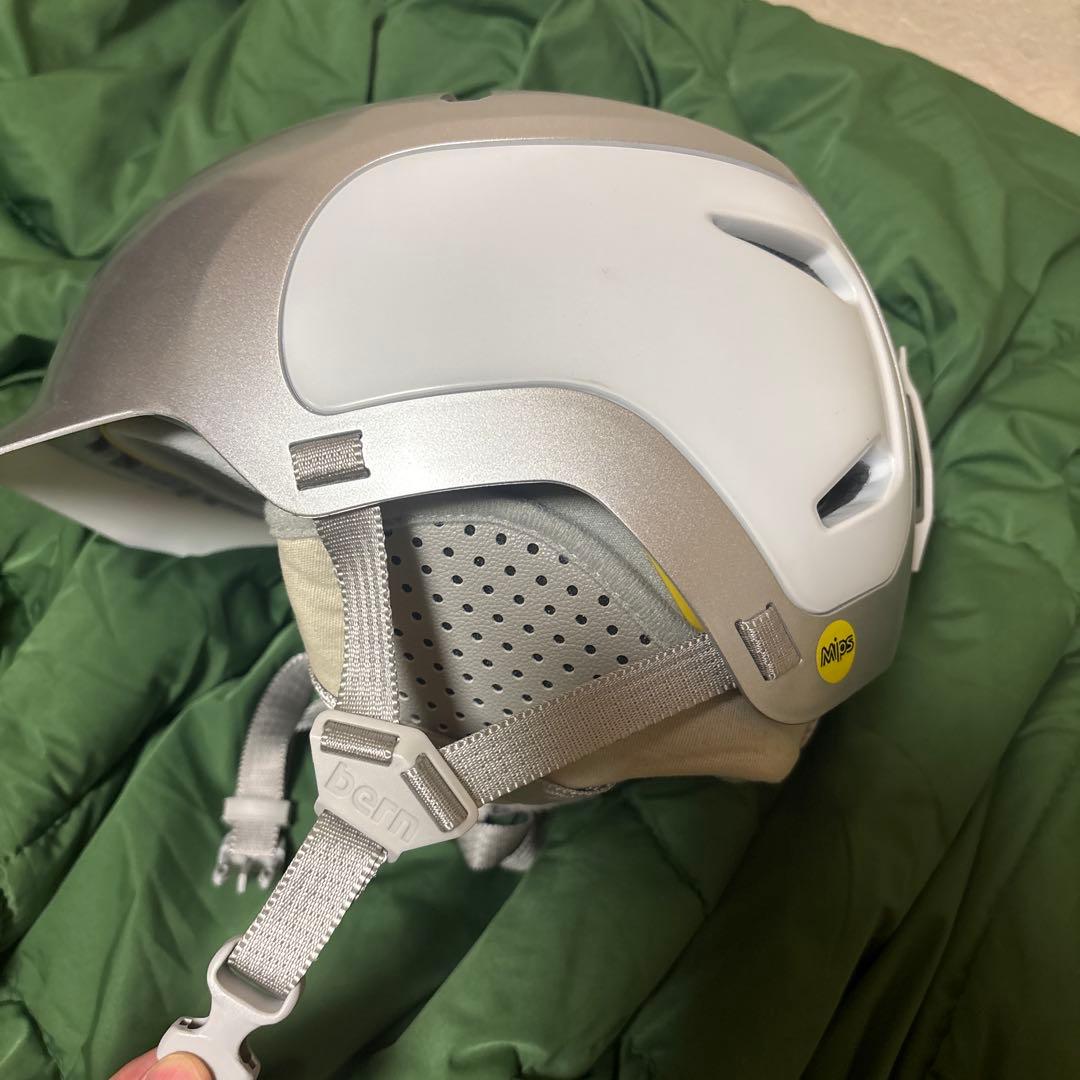 bern ヘルメット ホワイト/シルバー L