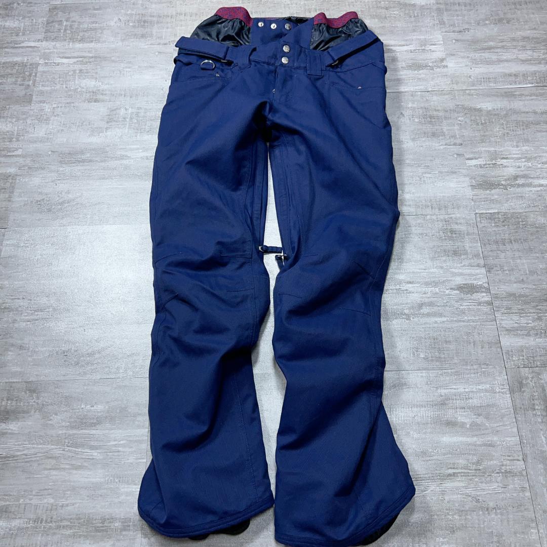 美品 Swivel スノーウェアウェア レディースXL スキーウェア 総柄