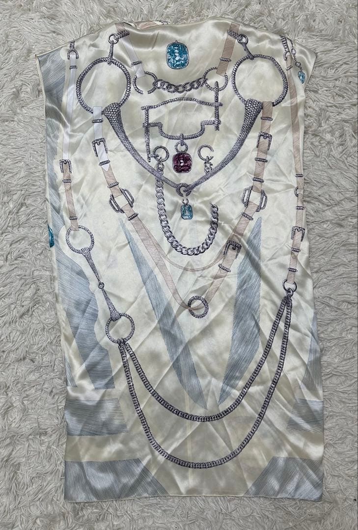 新品未使用タグ付き　エルメス　シルク100% カレ ワンピース ツイルレーヌ