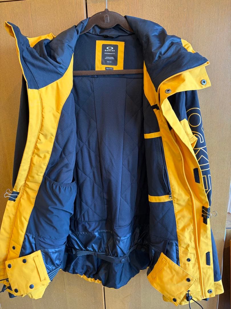 OAKLEY オークリー スキースノーボードジャケット　防水 防風