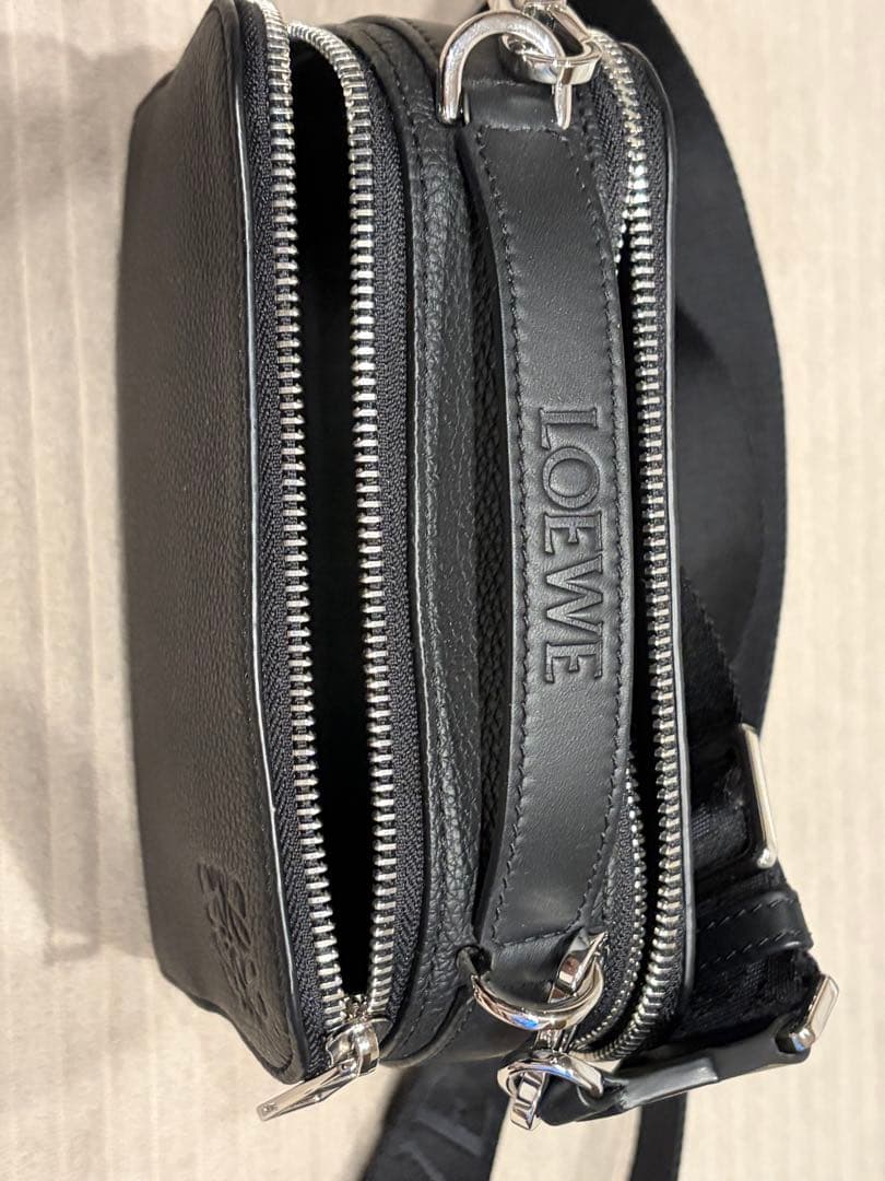 極美品LOEWE クロスボディ カメラバッグ ミニ（ソフトグレインカーフ）