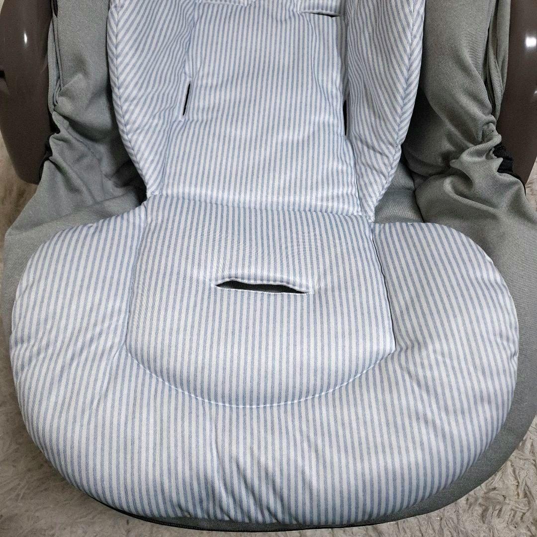 【未使用級美品】コンビ ネムリラ 4キャス 手動 ハイローチェア