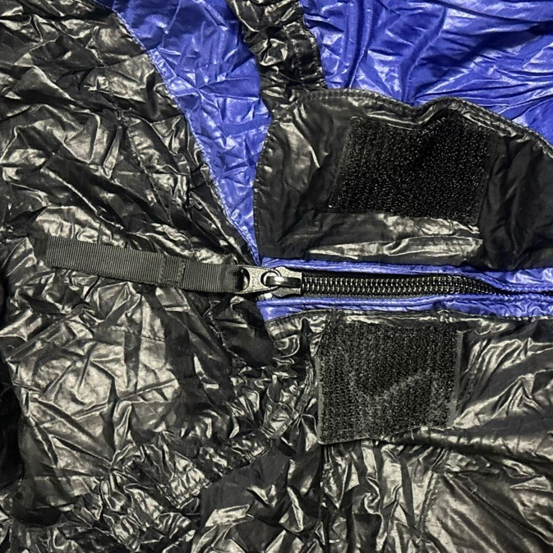 美品 ISUKA イスカ エア 450X シュラフ 寝袋 寝具 ロイヤルブルー