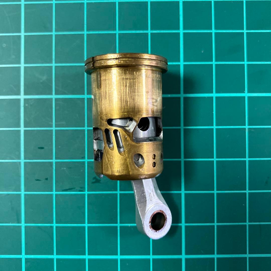 ノバロッシTORONERO 中古　ラジコンエンジン