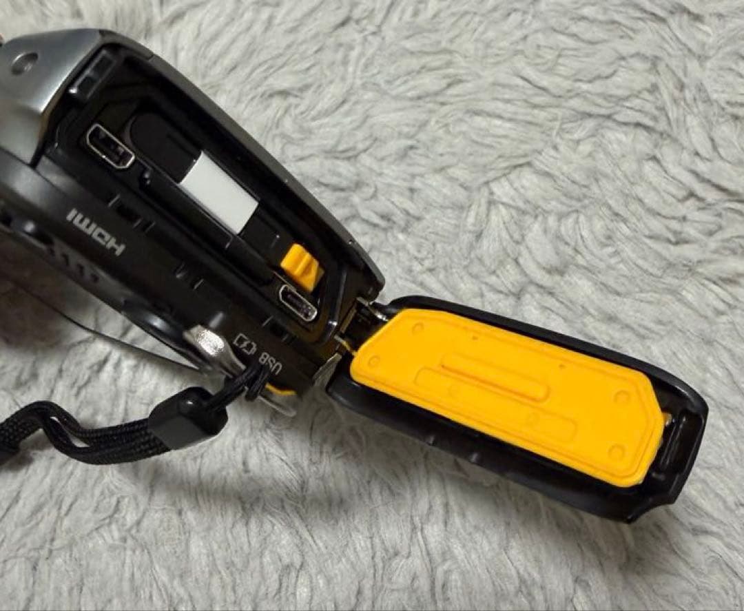 美品 FUJIFILM FinePix XP140 防水カメラ ダークシルバー