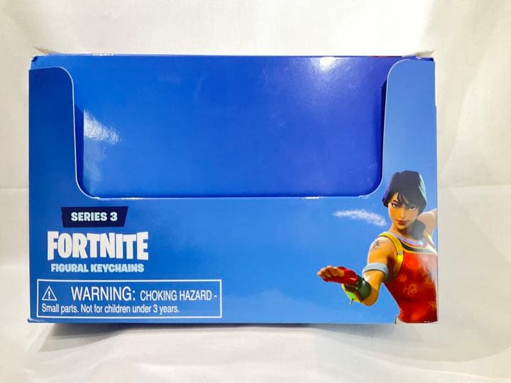 FORTNITE フィギュア キーホルダー　16個1箱