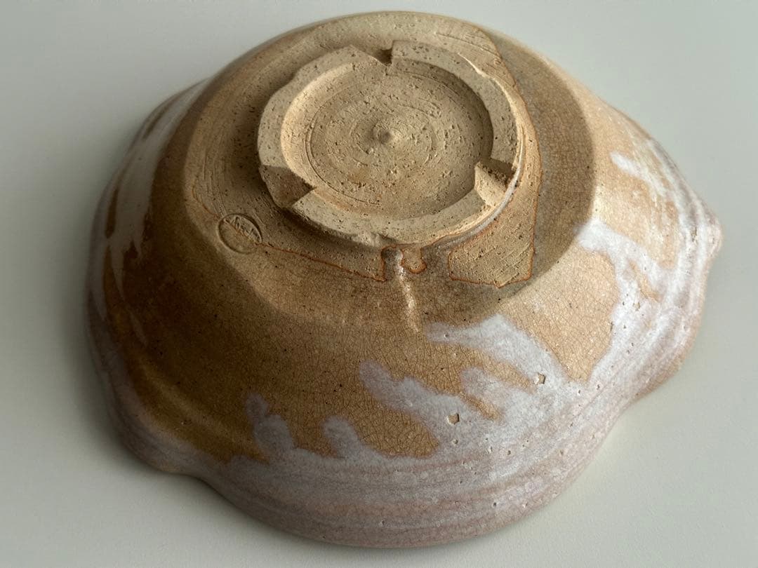 十代 坂高麗左衛門 萩 鉢 雪なだれの剥がれあり