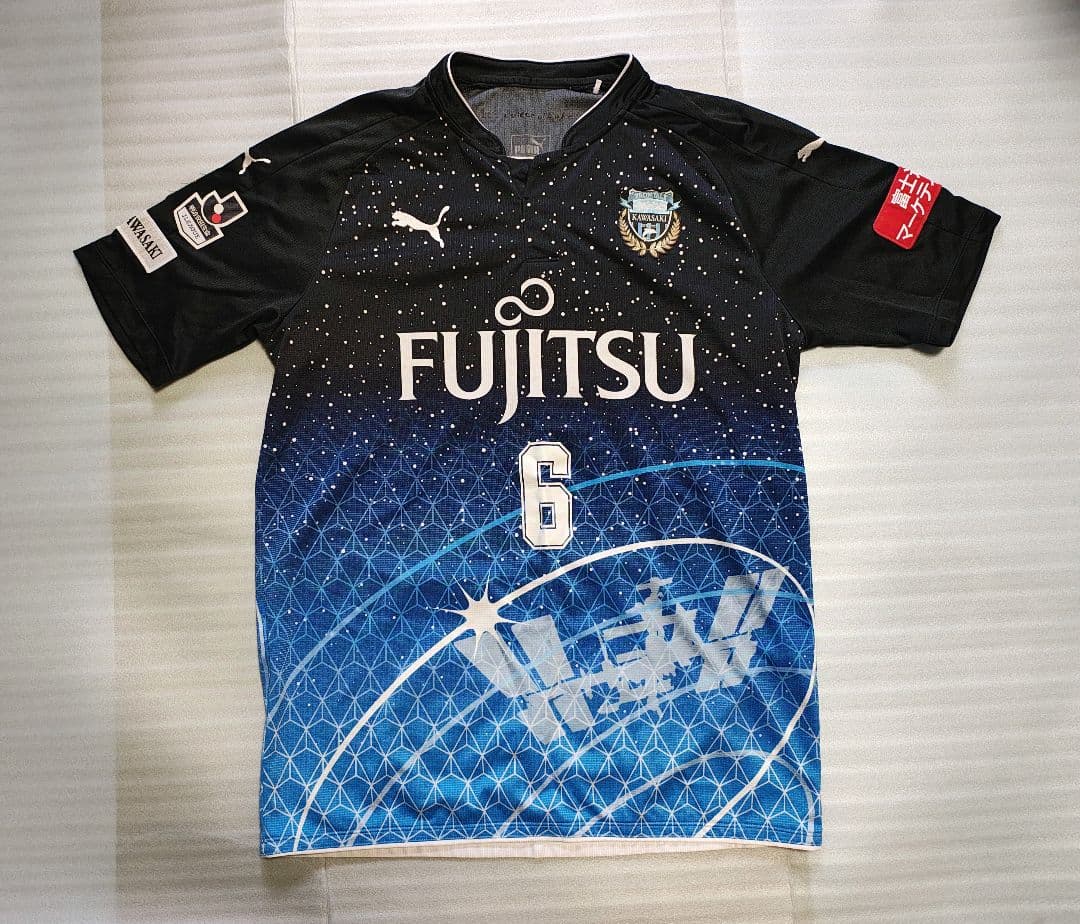 2016年 川崎フロンターレ 宇宙服ユニフォーム 宇宙兄弟